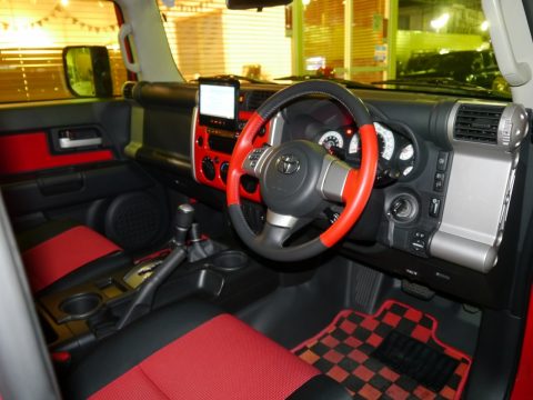 ＦＪクルーザー　内装　運転席側　ランクル調布店